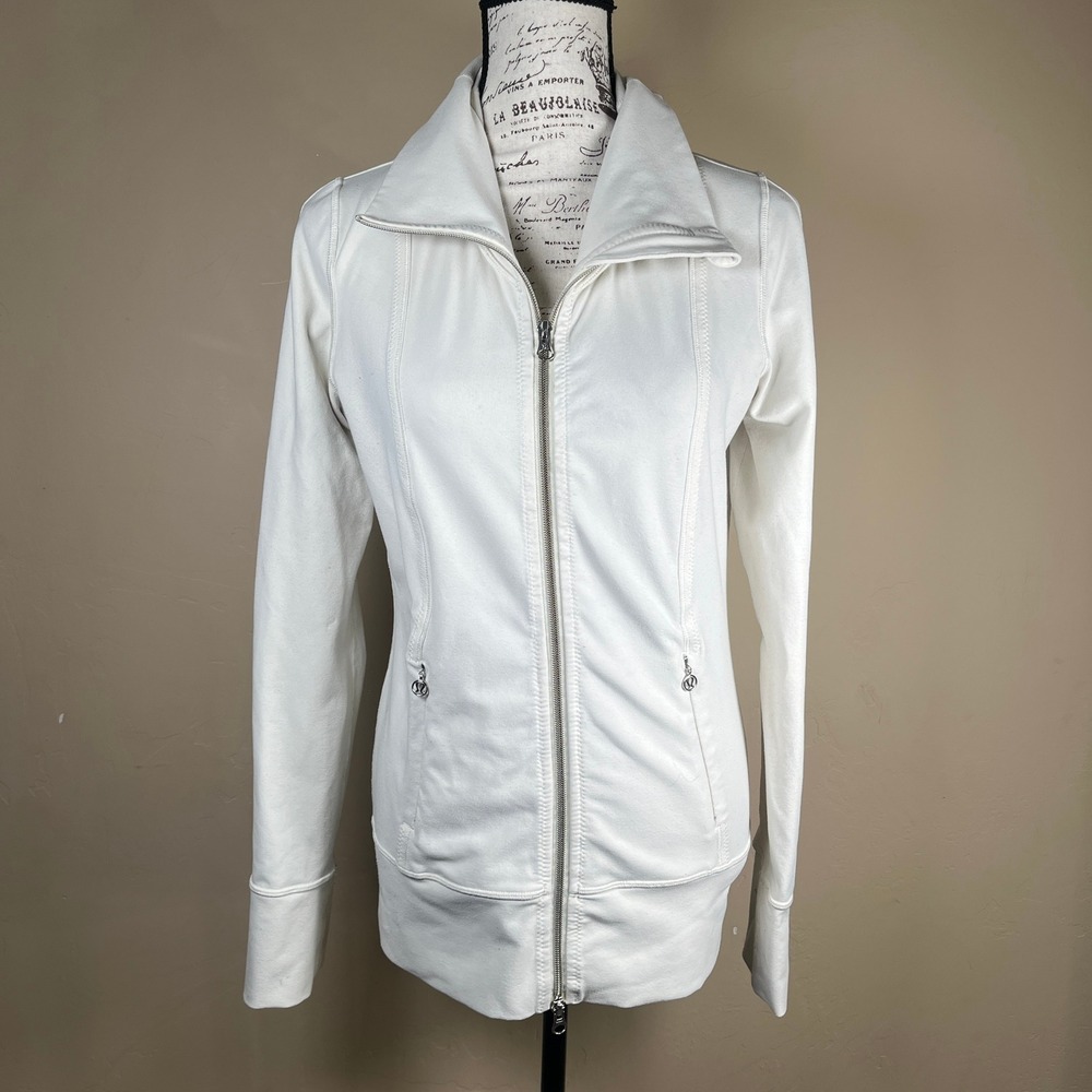 Lululemon Define Jacket Womens 6 Cream Full Zip Mock Neck Athletic Yoga Active
